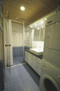Koupelna v ubytování 2ndhomes Luxury Kamppi Center Apartment with Sauna