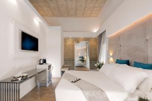 A television and/or entertainment centre at Navona Style