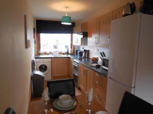 Kuchyň nebo kuchyňský kout v ubytování Apartment 2, Craigmore, Upper Baila, Lerwick