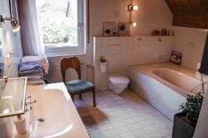 Koupelna v ubytování Lippetaler Gästehaus