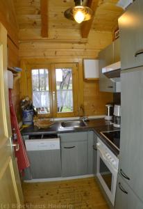 Küche/Küchenzeile in der Unterkunft Blockhaus Hedwig