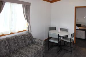 Ceduna Foreshore Caravan Park的休息区