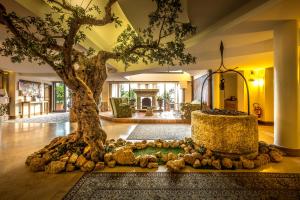 A seating area at BV Grand Hotel Assisi
