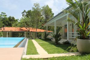 Gallery image of Beach Grove Villas in Unawatuna