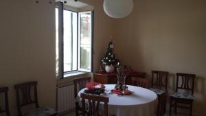 Posedenie v ubytovaní Casa Lella