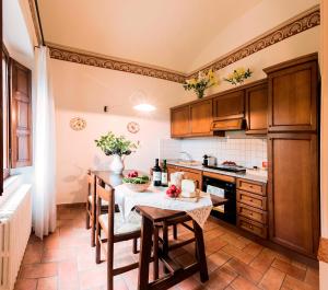 Kuchyňa alebo kuchynka v ubytovaní Villa di Campagna Santa Giulia