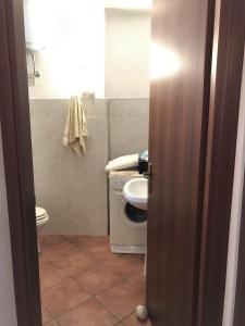 Kylpyhuone majoituspaikassa Posidonia Apartments