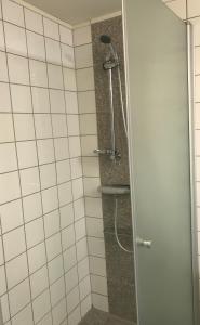 Kylpyhuone majoituspaikassa Lägenhet Fjällbacka