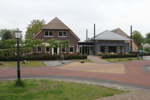 Hotel Cafe Restaurant Hegen (Nizozemí Wezup) - Booking.com