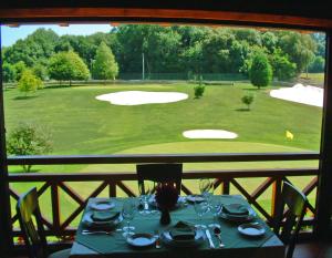 Kép Hotel Aldama Golf szállásáról Quintana de Llanesben a galériában