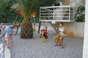 Children staying at Hotel Adria