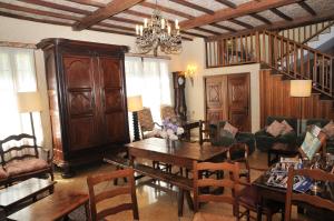 シストロンにあるGrand Hôtel du Coursのギャラリーの写真