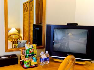A television and/or entertainment center at Bong Sen Annex Hotel