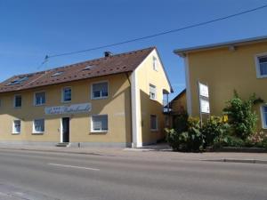 Gallery image of Hotel Pension Futterknecht in Burgau