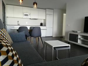 A kitchen or kitchenette at Marta & Lorenzo Apartment. Fuerteventura