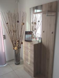 Kuchyň nebo kuchyňský kout v ubytování L'ESCALE COTE BLEUE B&B AND Spa