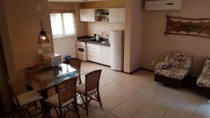 Η κουζίνα ή μικρή κουζίνα στο Solar Pipa Apartments