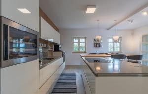 Gallery image of Design and Luxury Villa with Pool in Kukci