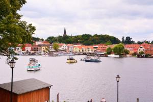 Foto da galeria de Ferienwohnung am See em Malchow