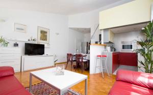 Kuchyň nebo kuchyňský kout v ubytování Apartments Besker