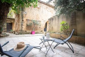 Kawasan patio atau luaran di Le Patio du Mûrier