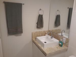 Koupelna v ubytování Apt Interiro Praia de Itapema + 9 fotografií