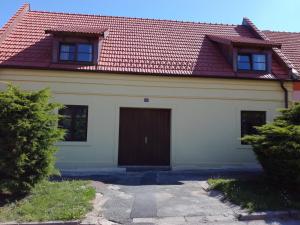 Das Gebäude in dem sich die Pension befindet