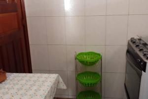 Kuchyň nebo kuchyňský kout v ubytování Linda Casa a 200m da praia do Però