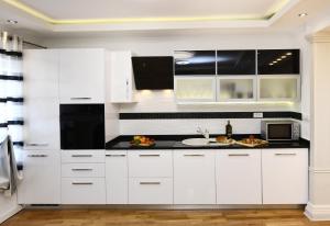 Kuchyň nebo kuchyňský kout v ubytování Apartment Markovski