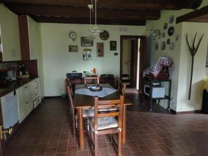 Η κουζίνα ή μικρή κουζίνα στο Villa Arzilla +11 φωτογραφίες