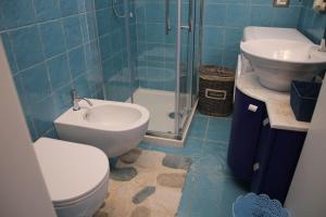 A bathroom at L'Arazzo Még 13 kép