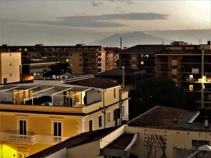 Cảnh núi rừng hoặc tầm nhìn ra núi từ nhà nghỉ B&B