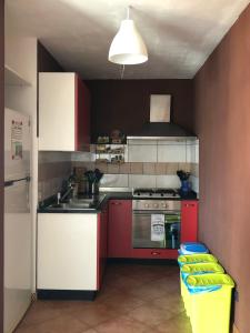 A cozinha ou cozinha compacta de Celi Blu Appartamento