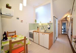 Galeriebild der Unterkunft Studio apartment White in Zagreb