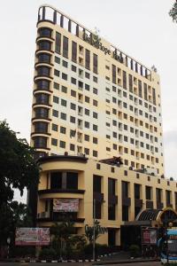 a large white building with a lot of windows at Good Hope Hotel in Skudai