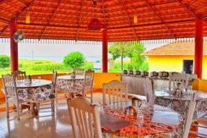 Εστιατόριο ή άλλο μέρος για φαγητό στο Kabini Lake View Resort