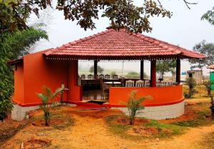 Afbeelding uit fotogalerij van Kabini Lake View Resort in Begūr