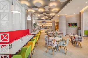 Restoran atau tempat makan lain di ibis Kolkata Rajarhat - An Accor Brand