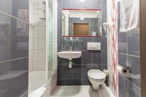 Łazienka w obiekcie Hotel New Skanpol
