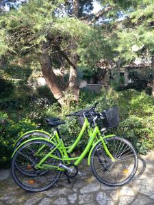 Le Paradis de Valérieの敷地内または近くで楽しめるサイクリング