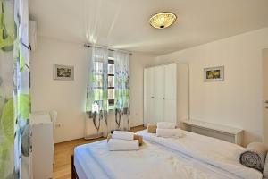 Posteľ alebo postele v izbe v ubytovaní Luxury Stone Villa Zanelli