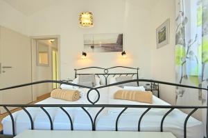 Posteľ alebo postele v izbe v ubytovaní Luxury Stone Villa Zanelli