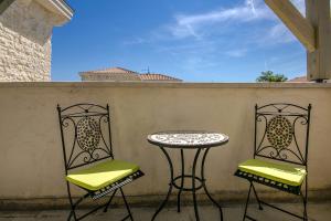 Balkón alebo terasa v ubytovaní Luxury Stone Villa Zanelli