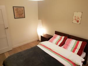 Posteľ alebo postele v izbe v ubytovaní Perfect Stay - "Apartament Zamkowy" - parking place