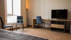 Μια τηλεόραση ή/και κέντρο ψυχαγωγίας στο Hotel Plaza del Lili