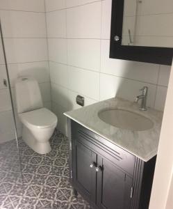 Kúpeľňa v ubytovaní Grebbestad
