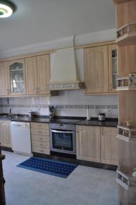 Kuchnia lub aneks kuchenny w obiekcie CASA AUREA DE CACHEIRAS