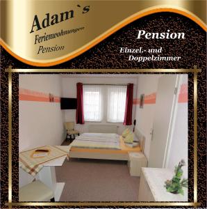 ein Poster eines Zimmers mit einem Schlafzimmer in der Unterkunft Adams Pension und Ferienwohnungen in Mühlhausen