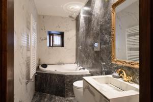 Kúpeľňa v ubytovaní Domus Nannini SPA - Palazzo Nannini