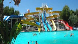 The swimming pool at or close to Eco del Mare